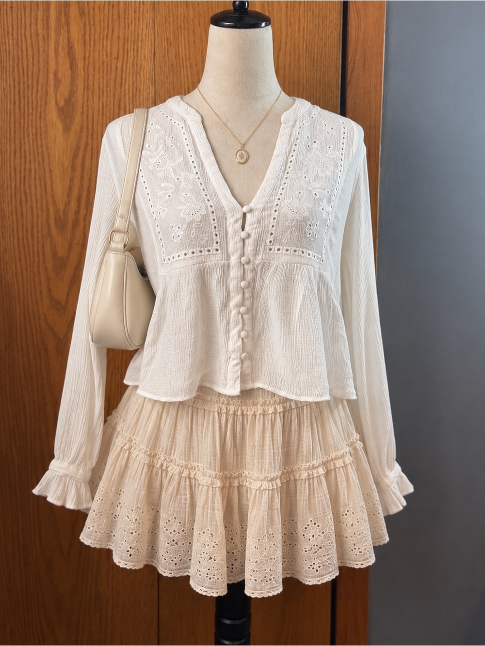 Zara White Embroidered Eyelet Long Sleeve Peasant Blouse Top XS
